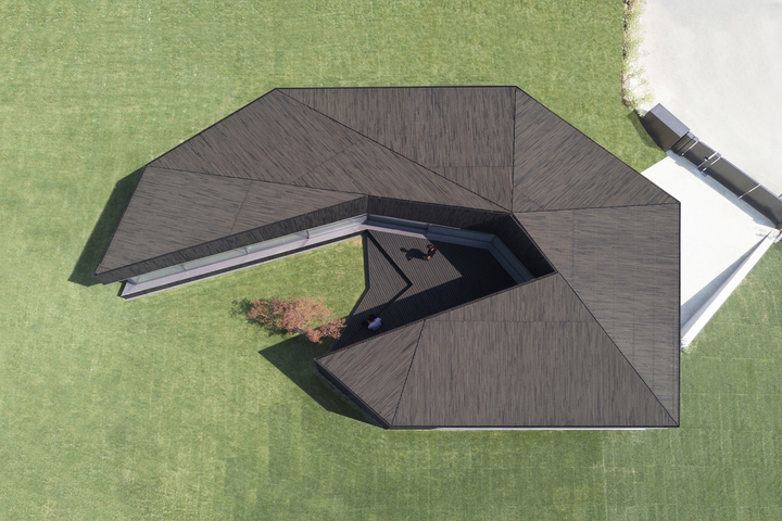 Preview of Claw House – Cremignane, Italy