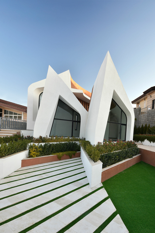 Preview of High Hopes Villa – Isfahán, Iran