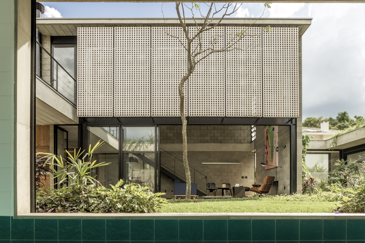 Courtyard House for Two Boys – Vinhedo, Brazil — image 6