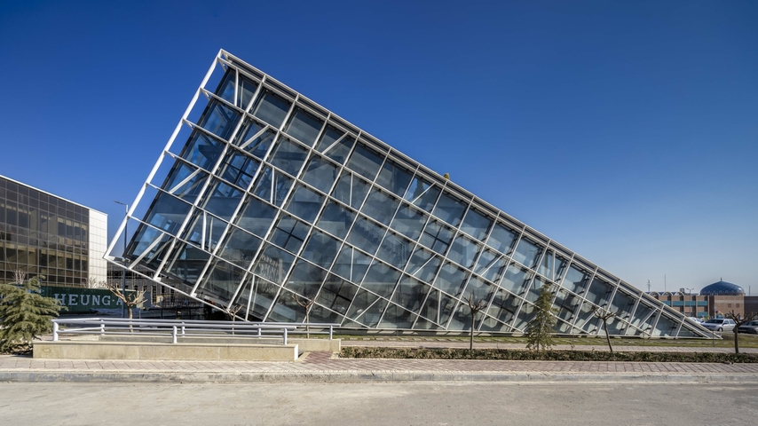 Preview of Turbosealtech New Incubator and Office Building – Tehran, Iran