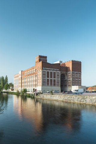 Preview of Automatic Mills Grain Silo Conversion – Pardubice, Czech Republic