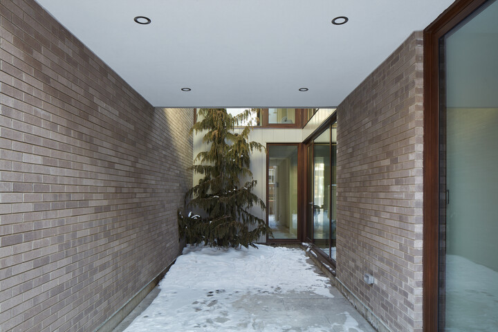 Preview of Berri House – Montréal, Canada