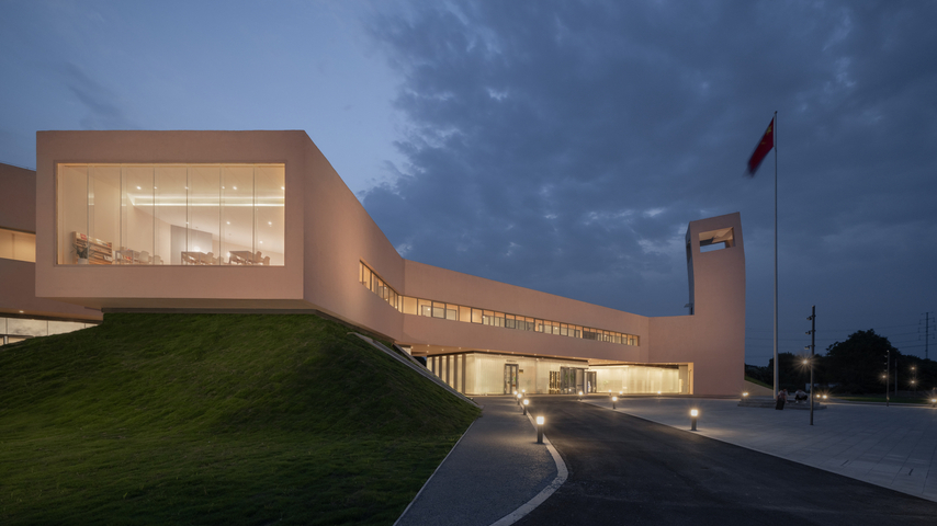 The Xue Village Community and Tourist Service Center – Xingyang City, China