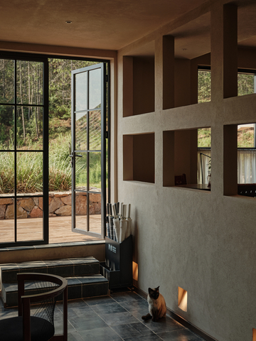 SongMoon Homestay and Bookhouse – Yunnan, China