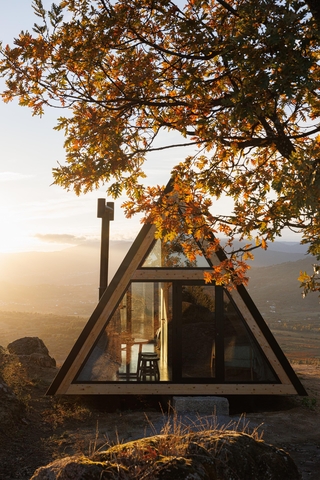 Abrigos de Montanha - Mountain Shelters – Belmonte, Portugal
