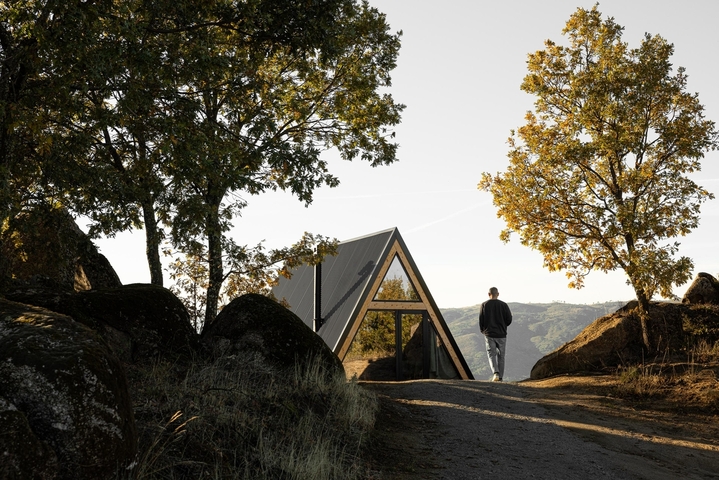 Abrigos de Montanha - Mountain Shelters – Belmonte, Portugal