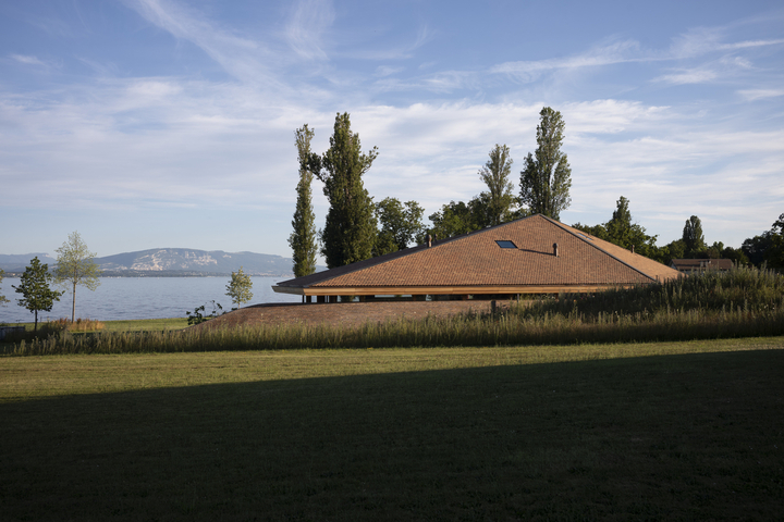 Preview of House by the Lake – La C¥te, Switzerland