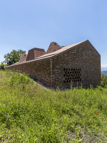 Preview of “A window on the Langhe” – Cigliè, Italy