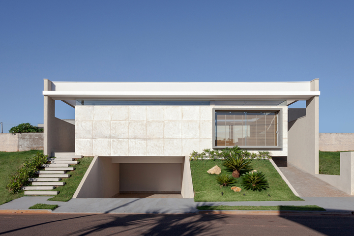 Preview of Casa EL – Brazil