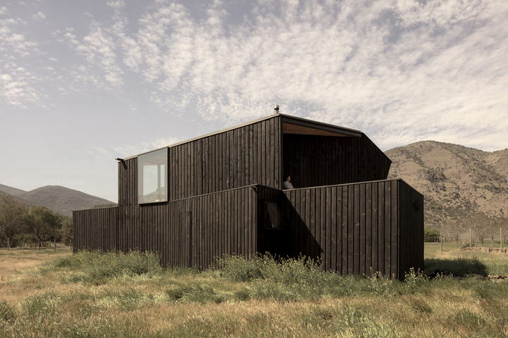 Preview of Casa Palomba – Lampa, Chile